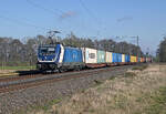 388 023 der CD Cargo schleppte am 10.04.26 einen Containerzug durch J�trichau Richtung Magdeburg.