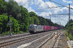Mit einem Containerzug am Haken rollte 383 426 von Metrans am 02.07.26 durch Brieselang Richtung Hamburg.