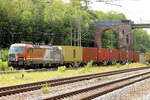 NRAIL 192 060-2 in Diensten von EP Cargo kommt mit einem Containerzug durch Eichenberg gefahren 20.8.2026