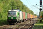 ELOC 248 064 in Diensten von SETG kommt mit einem Containerzug durch Ostbevern gefahren 25.8.2026