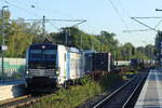 Rpool 6193 173 in Diensten von RTB Cargo durchf�hrt Herten-Westerholt mit einem Containerzug 25.9.2026