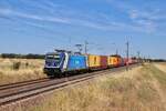 CD Cargo 388.043 mit dem DGS 98491 von Bremerhaven nach Bad Schandau Grenze am 9.8.2026 bei Niemberg zwischen Halle und Köthen