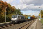 Metrans 187 510-3 mit einem Container-KLV Richtung Bebra, am 14.10.2026 in Wehretal-Reichensachsen.