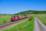1293 079 �BB mit einem Container/KLV-Zug bei Oberdachstetten Richtung Ansbach, 14.05.2022