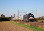 MRCE 182 537 war am 2.Okt`13 bei Elze(Han) mit Containern auf dem Weg Richtung S�den.
