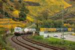 193 596 mit KLV in Oberwesel, Oktober 2025.