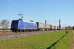 Am 05.05.2016 bespannte SRI/HCTOR 145 087-3  Barbara  einen KLV, mit Ziel in Italien, von Krefeld-Linn nach Basel Bad Rbf, als sie bei Hügelheim in Richtung Schweizer Grenze fuhr.