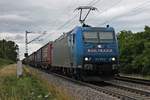 Mit dem  MAGETRA -KLV nach Italien fuhr am 27.07.2017 die ATLU/RTX 185 510-5 bei Buggingen über die KBS 703 durchs Markgräflerland in Richtung Basel.