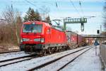 DB 193 333 mit KLV in Krefeld Oppum, Februar 2021.