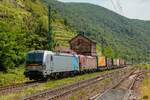 Railpool 193 804-2 & TXL 193 555  Offroad  mit KLV in Kaub, Juni 2021.
