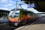 BUDAMAR LOGISTICS, a.s., Bratislava [SK] mit der Vectron  193 581-6  [NVR-Nummer: 91 80 6193 581-6 D-RAILL] und einem KLV-Zug am 20.09.23 Durchfahrt Bahnhof Dessau Hbf.