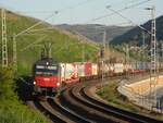 BR 1293 184 der ÖBB mit einem KLV Güterzug am 12.4.25 in Lorch am Rhein