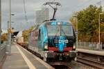 DPB 193 134 mit Containerzug in Bonn UN Campus, Oktober 2025.