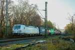 193 427 mit Containerzug in Bonn Oberkassel, April 2025.