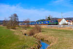 193 203 ELL/TXL  Hidden Champion  mit einem LKW-Walter KLV-Zug bei Oberdachstetten Richtung Ansbach, 01.03.2022