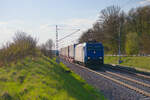 185 526 ATLU/Lokomotion mit einem KLV-Zug bei Oberdachstetten Richtung Ansbach, 28.04.2022