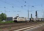 Crossrail 185 579-0  Adriana  (185 579-0 D-BTK) mit dem DGS 40162 von Novara Boschetto (I) nach Genk Haven (B), in Mainz-Mombach; 16.07.2010 