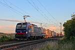 Mit einem KLV nach Rotterdam fuhr am Abend des 08.07.2020 die Südleasing/SBBCI 193 522  Elbe  nördlich von Hügelheim über die Rheintalbahn durchs Markgräflerland in Richtung