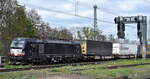 MRCE Vectron  X4 E - 663  [NVR-Nummer: 91 80 6193 663-2 D-DISPO], möglicherweise für DB Cargo? mit einem KLV-Zug am 02.05.23 Vorbeifahrt Bahnhof Magdeburg Neustadt.