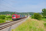 1016 037 ÖBB mit einem KLV-Zug bei Oberdachstetten Richtung Würzburg, 26.06.2021