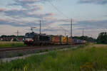 193 852 MRCE/TXL mit einem KLV-Zug bei Eltersdorf Richtung Bamberg, 02.07.2021