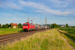 152 042 DB Cargo mit einem KLV-Zug bei Gunzenhausen Richtung Ansbach, 10.07.2021
