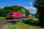 1016 024 ÖBB mit einem KLV-Zug bei Postbauer-Heng Richtung Nürnberg, 30.07.2021