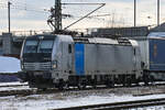 D-RPOOL 6193 153-4 fuhr am 15.02.2026 mit ihrem KLV-Güterzug durch den Lübecker Hbf (AL).