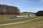 6193 118 von  RAILPOOL  war am 26. Februar 2026 bei Axdorf im Chiemgau mit einem  EKOL-KLV  in Richtung München unterwegs. 