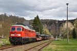 DB Cargo 232 254 mit einem Militärzug aus Marienberg (Sachs) nach Chemnitz am 26. April 2023 im Bahnhof Hetzdorf (Flöhatal)