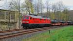 Am 25.4.23 fuhr 232 254 von DB Cargo mit einem Militärzug von Marienberg nach Chemnitz durch das Flöhatal, hier bei der Einfahrt in den Kreuzungsbahnhof nach dem Haltepunkt