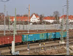 Ein polnischer offener Güterwagen der Gattung  Eamnoss11  (31 51 5841 028-4 PL-AAEC) rollt in der Zugbildungsanlage (ZBA) Halle (Saale) den Ablaufberg hinunter.