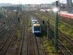 Ein LINT-Triebwagen der HEX passiert am 28.10.08 den Rbf Halle/Saale auf der Fahrt zum Hbf. 