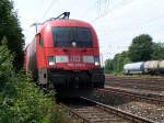 Taurus 182 018-2 aus Richtung Mnchen kommend fhrt zgig in den Rangierbahnhof ein. (16.07.2005)