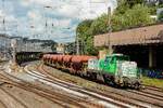 vossloh 4180 001-4 Nexrail G18 mit Schotterzug in Wuppertal, Mai 2026.