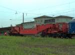 Transportwagen der Firma HEAVY CARGO + SERVICE GmbH mit einem 143 Tonnen schweren Transformator aus dem ABB Werk in Lodz, in Naumburg (S) Hbf; 13.07.2008