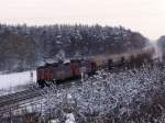 Ein stilreiner SBB-Gterzug bei Neuluheim in winterlicher Landschaft am 04.03.2002