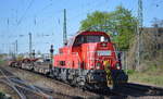 DB Cargo AG [D] mit   261 045-9  [NVR-Nummer: 92 80 1261 045-9 D-DB] mit einigen unterschiedlichen Güterwagen am 22.04.20 Magdeburg Neustadt.