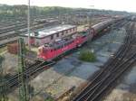 140 750-7 und 151 xxx-x ziehen am 23.10.08 einen gem. Gz aus dem Maschener Rbf Richtung Sden.