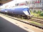 Zwei Blaue Silowagen mit der aufschrift ASA in Regensburg HBF am 14.08.2007
