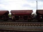 DB Schenker Rail Schotterwagen steht am 07.11.13 in Hanau Hbf