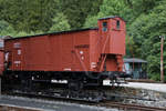 Dieser Rf4-Rollwagen (97-08-63) war mit einem gedeckten Güterwagen (05-63-98) beladen in Schmalzgrube abgestellt.