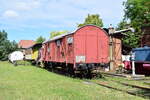 Diesen alten Stückgutwagen konnte ich in Loburg aufnehmen. Man beachte den kleinen Schornstein an der Seite des Wagens.

Loburg 23.07.2020