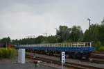 Press Flachwagen mit Sitzbänken und Geländer (Waren für die City Tunnel  Schaufahrten ) vielicht werden sie ja noch einmal gebraucht wenn die Talent am 15.12.2013 versagen :) ...gesehen in Espenhain bei Leipzig 13.08.2013