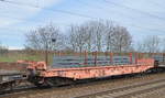 Drehgestell-Flachwagen von DB Cargo mit Stahl-Brammen beladen mit der Nr. 31 TEN 80 D-DB 4852 779-6 Samms 489 in einem Ganzzug am 18.12.19 Bf. Saarmund.