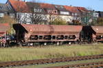 D-DB Fcs 6941 553-3 Schotterwagen am 13.11.2020 im Rostocker Hbf.