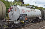 Kesselwagen vom Einsteller ERMEWA SA mit der Nr. 33 RIV 80 D-ERMW 787 4 579-4 Zaces Bahnhof: Schwerin (UN-Nt.: 44/2448 = Schwefel, geschmolzen) am 14.09.18 Bf .Berlin-Hohenschönhausen.