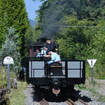 Nachschuss auf einen Ende Juli 2022 vom Bahnhof Hüinghausen abfahrenden Güterzug.