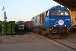 EGP 272 001 / Binnenhafen Anklam / 28.10.2021 / Fußweg zum Bü Pkb