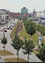 Blick auf den im Hafenbereich zweigleisigen Gleisanschluss Richtung Schwedenkai in Kiel.